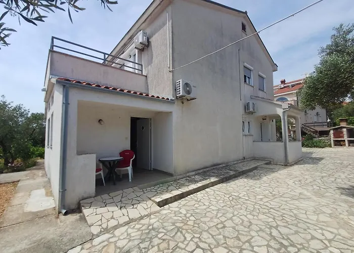 Pensiune House Nena 4*
