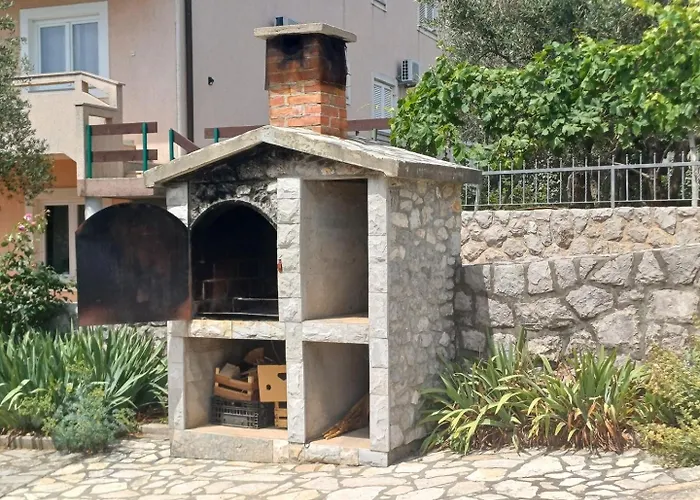 Pensiune House Nena Veglia